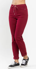 Load image into Gallery viewer, JUDY BLUE RED DENIM JOGGER
