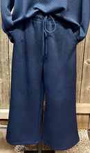 Load image into Gallery viewer, TEXTURED NAVY CROP PANT
