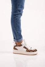 Load image into Gallery viewer, MIA DICE WHITE/LEOPARD
